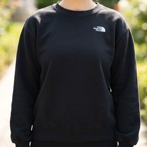 The North Face Womens Black Crewneck Sweatshirt Embroidered Logo Fleece Pullover